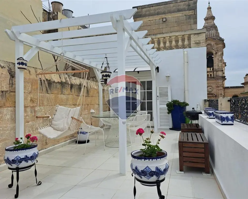 2 bedroom Townhouse to rent in Sliema