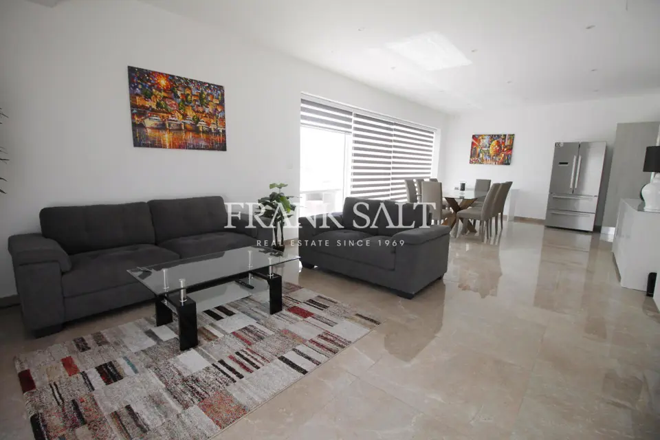Sliema, Furnished Penthouse
