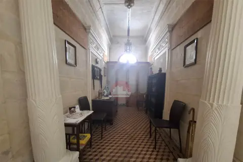 3 Bedroom Town House For Sale in Hamrun