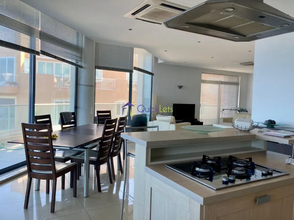3 bedroom Apartment to rent in Sliema