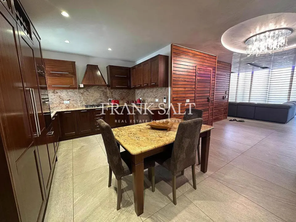 Hamrun, Furnished Apartment