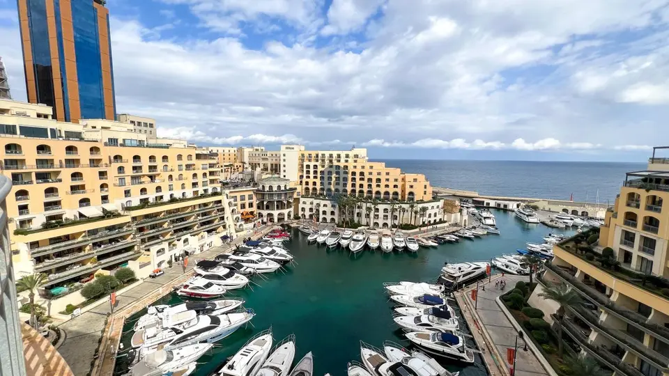 3 bedroom Penthouse for sale in St. Julians