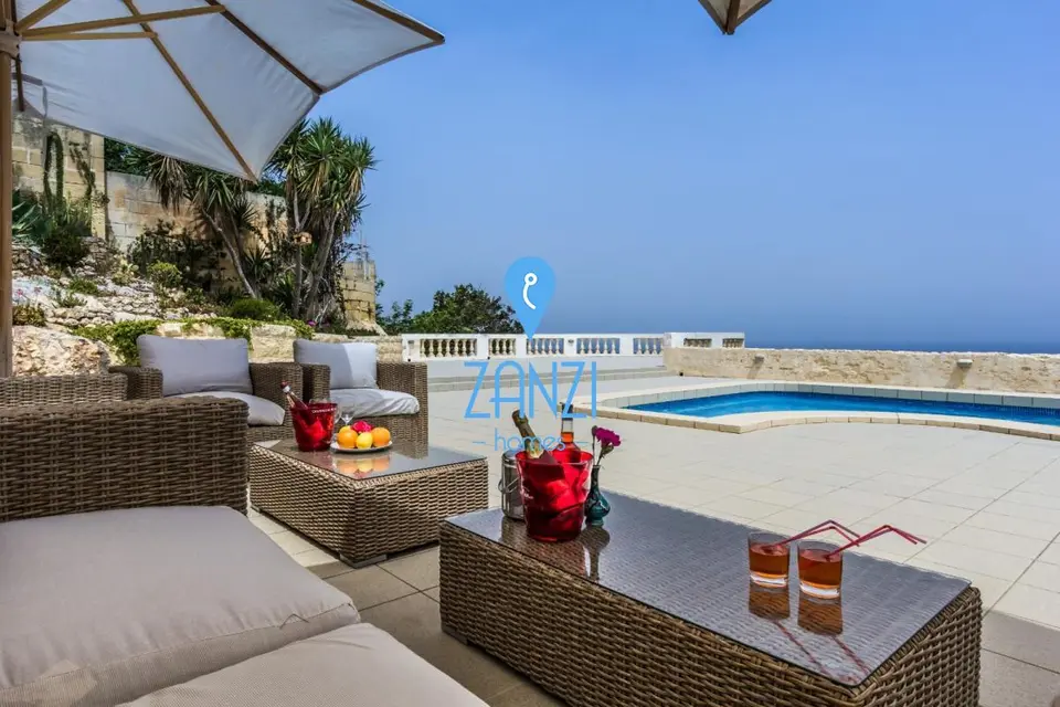 5 bedroom Detached Villa for sale in Mellieha