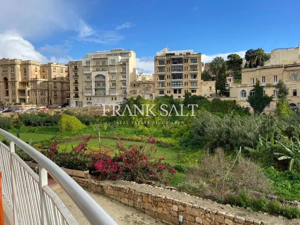 St Julians, Apartment