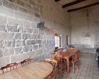 5 bedroom Farmhouse for sale in Gozo - San Lawrenz