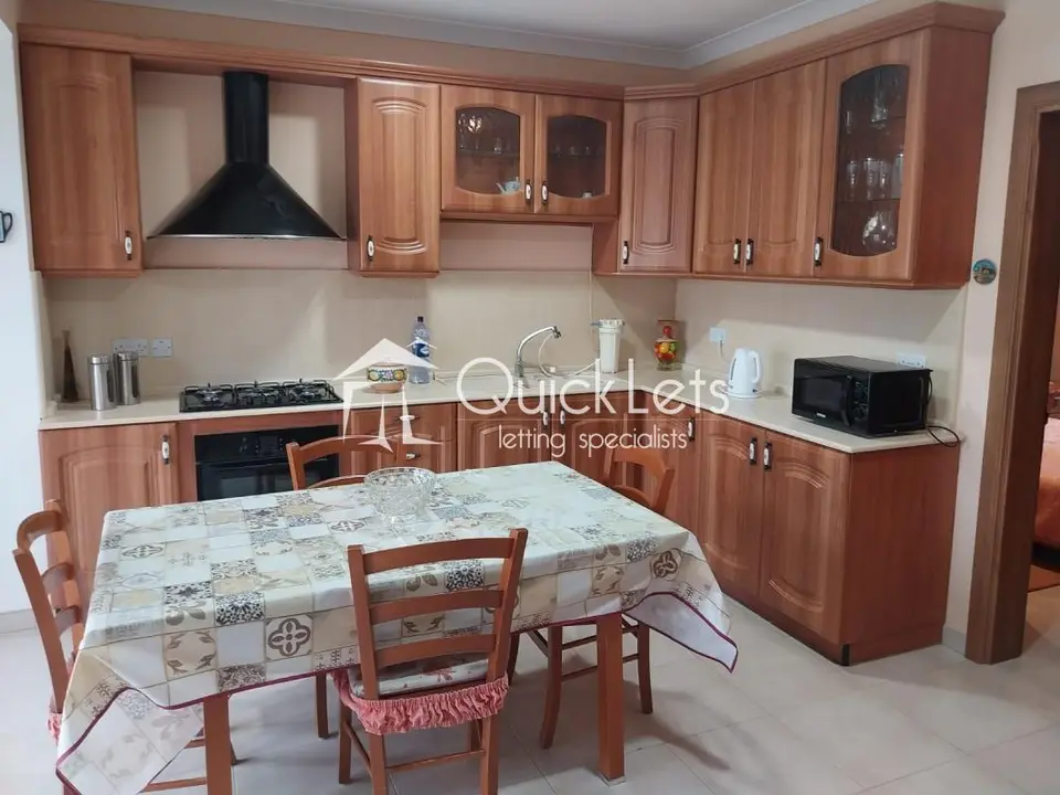 Penthouse 1 chambre à louer à Marsaskala