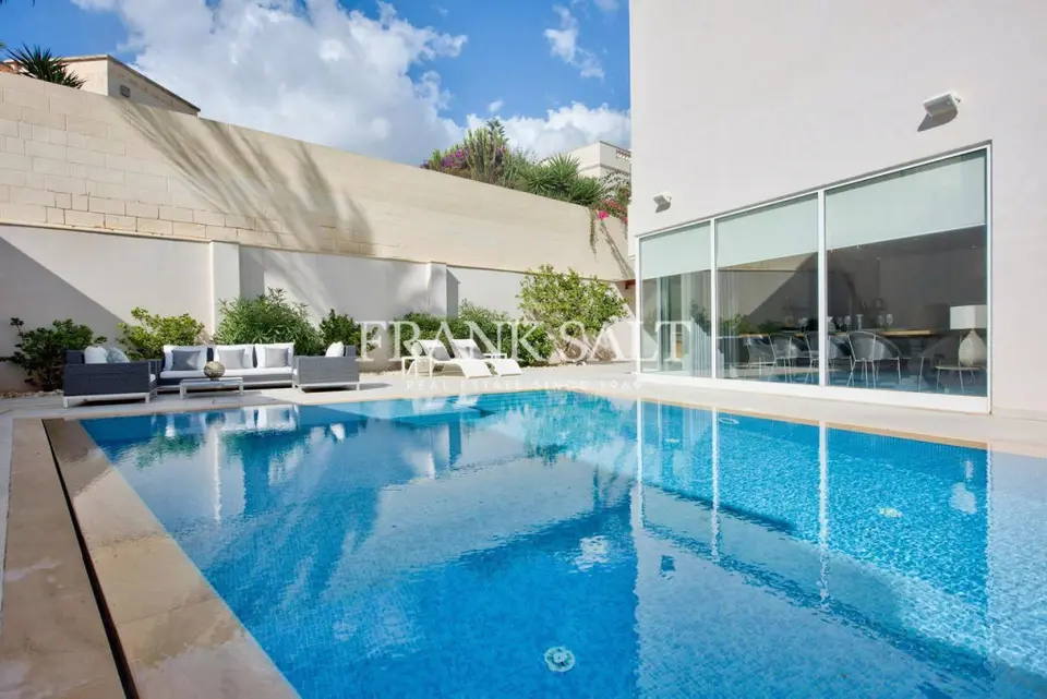 Tal-Ibrag, Furnished Villa