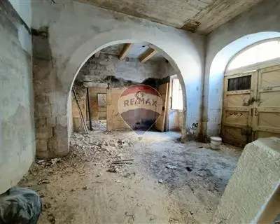 2 bedroom Maisonette for sale in Luqa