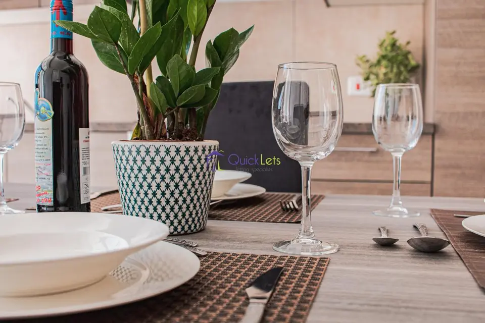 11 bedroom Block to rent in Sliema