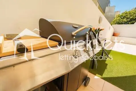 3 bedroom Penthouse to rent in St. Julians