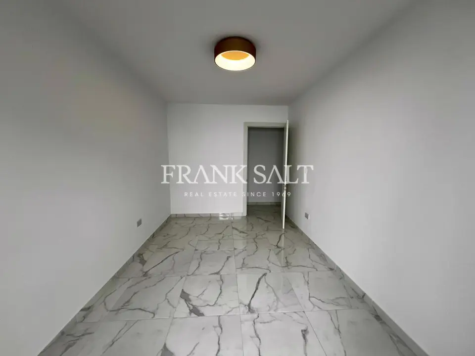 Gzira Furnished Apartment