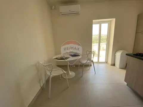 1 bedroom Studio Flat to rent in Pieta