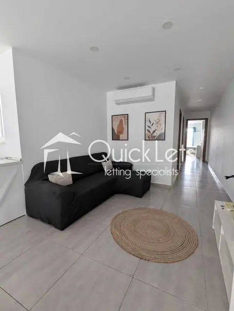 2 bedroom Penthouse to rent in St. Julians