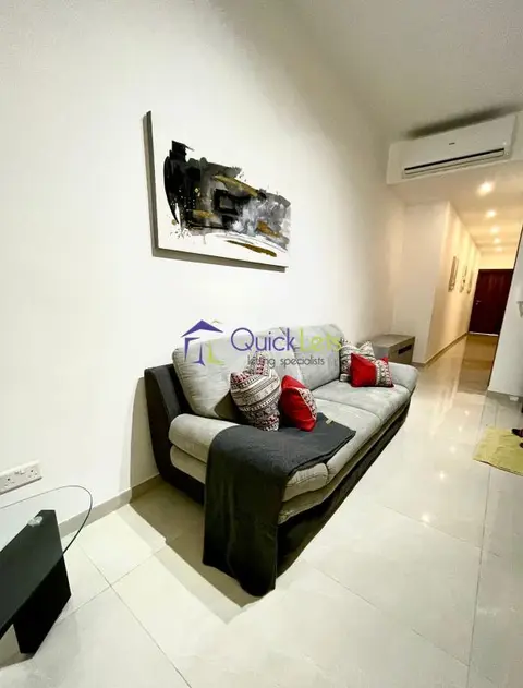 2 bedroom Apartment to rent in Gzira