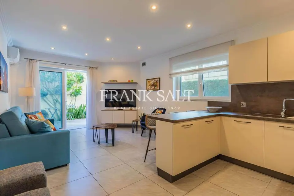 Swieqi, Furnished Maisonette