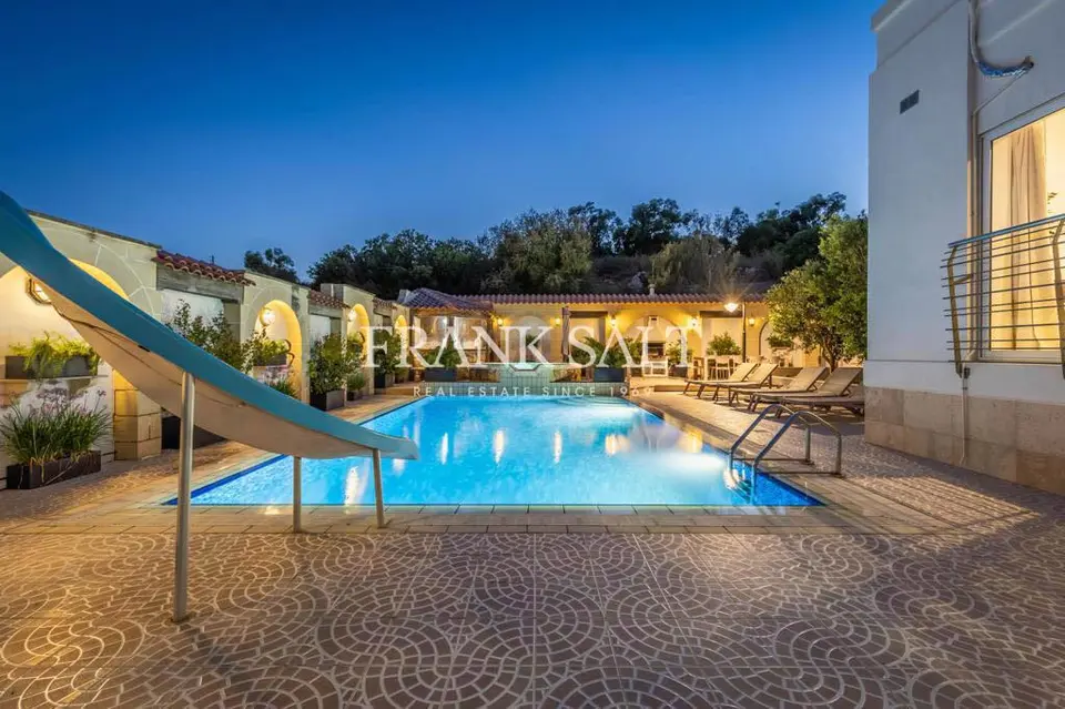 Iklin, Furnished Detached Villa