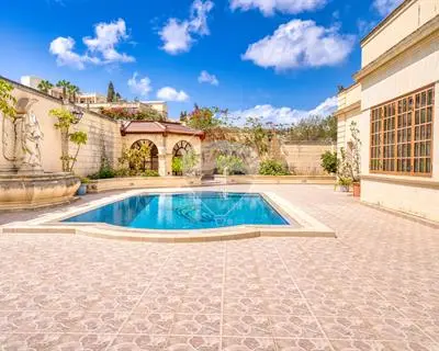 5 bedroom Bungalow Detached for sale in Iklin