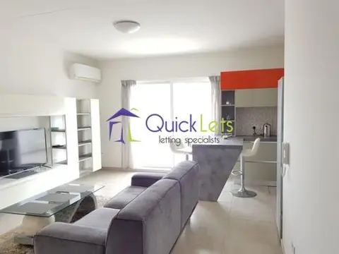 2 bedroom Penthouse to rent in Gzira
