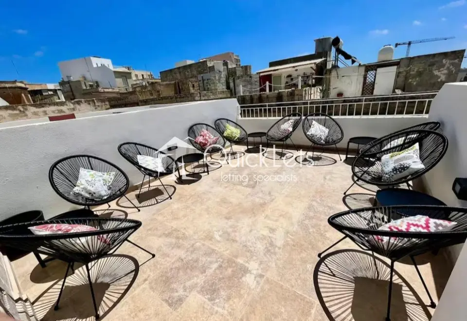 Studio Apartment to rent in Sliema