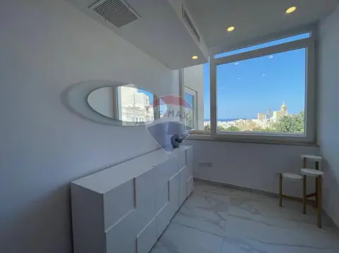 4 bedroom Apartment to rent in San Gwann