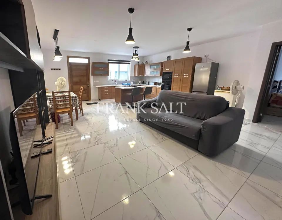 Marsaxlokk, Furnished Maisonette