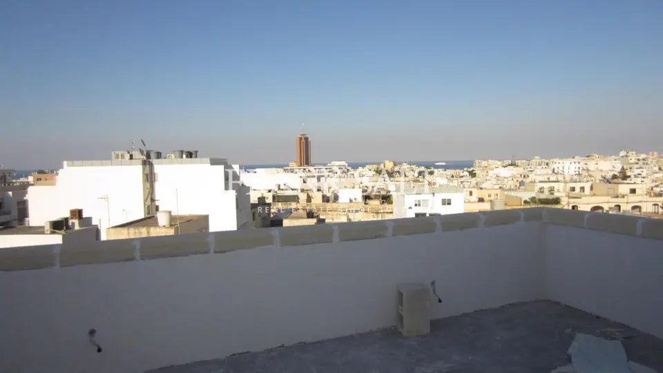 Swieqi, Furnished Penthouse