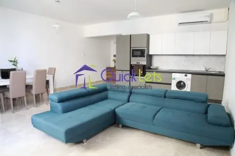 1 bedroom Room to rent in Gzira