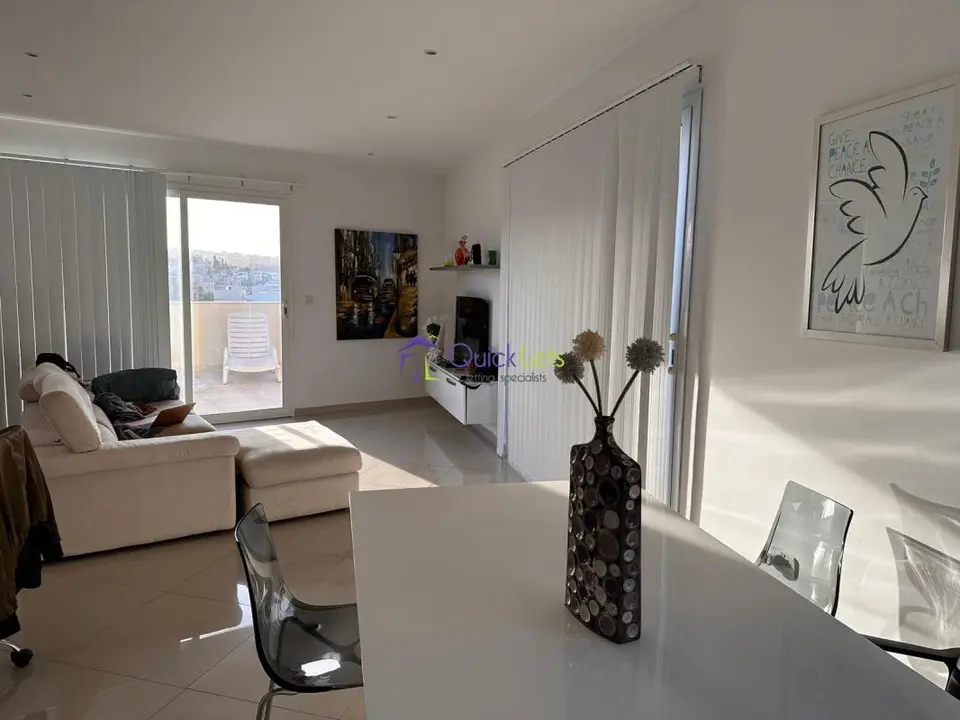 2 bedroom Penthouse to rent in Swieqi