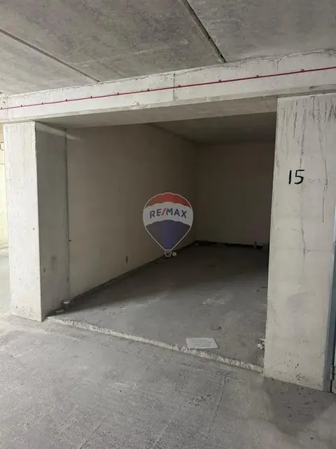Garage (Residential) for sale in Gzira