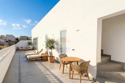 2 Bedroom Penthouse For Sale in Msida