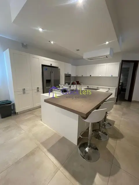 4 bedroom Penthouse to rent in Balzan
