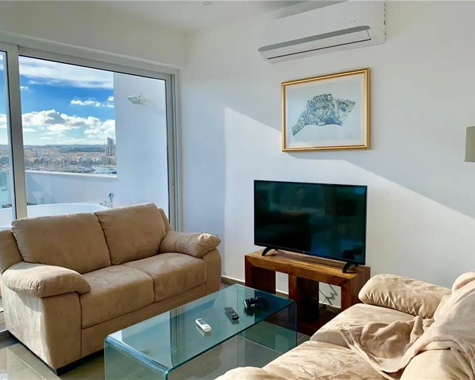 1 bedroom Penthouse Duplex to rent in Sliema