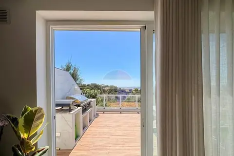 2 Bedroom Penthouse For Sale in Naxxar