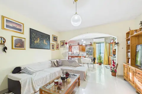 3 Bedroom Apartment For Sale in Tarxien