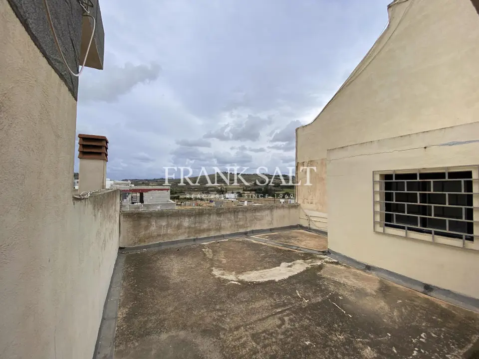 Mosta, Maisonette