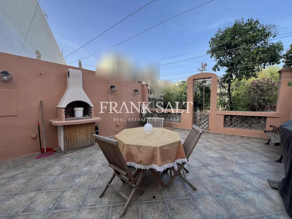 Paola, Converted Townhouse