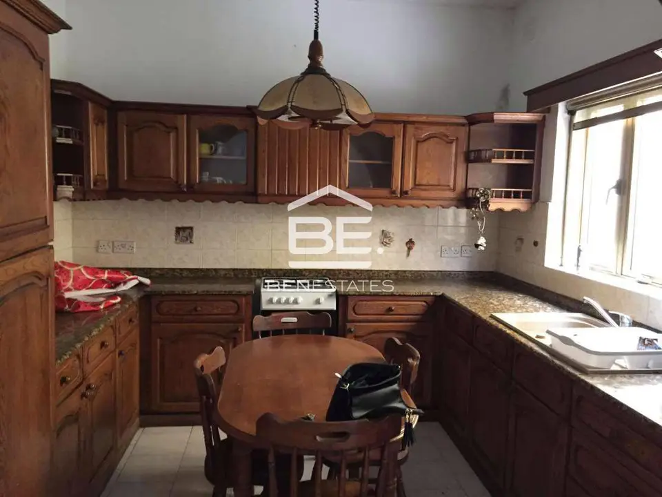 4 bedroom Townhouse to rent in San Gwann