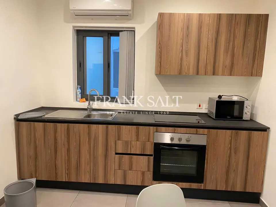 2 bedroom Apartment to rent in Ta' Xbiex