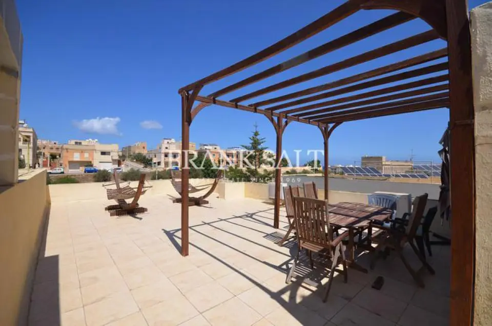 Pembroke, Finished Semi-detached Villa