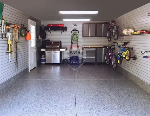 Garage (Residential) for sale in Swieqi