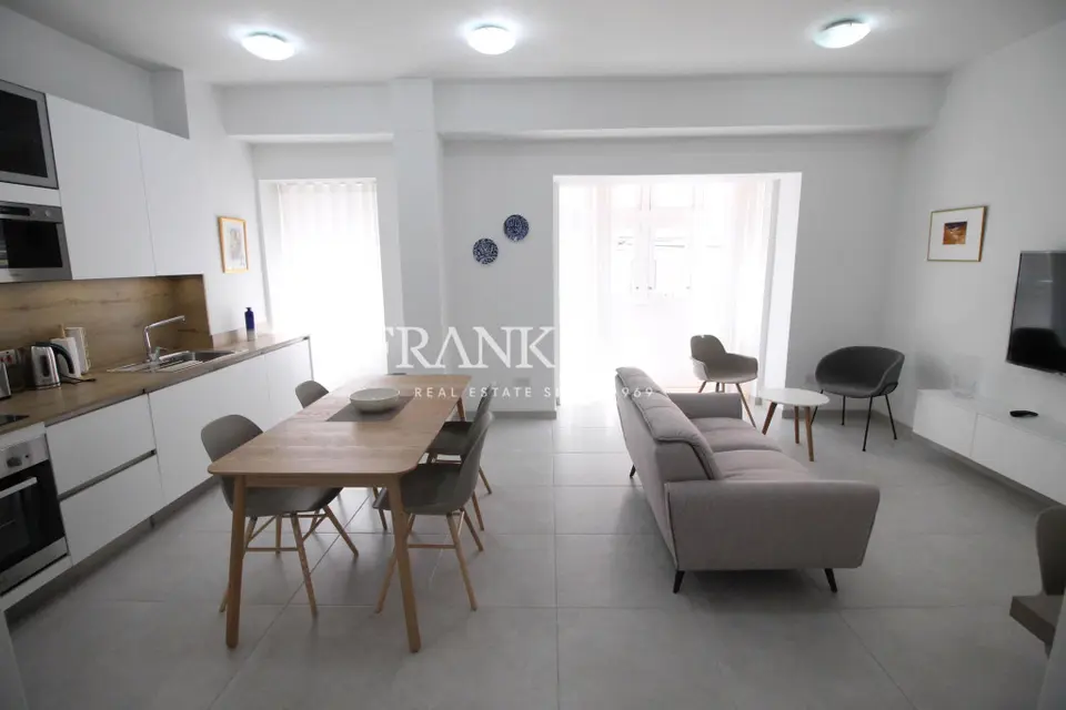 Gzira, Apartment