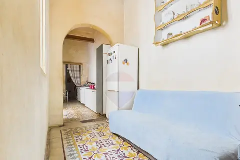 1 Bedroom Maisonette For Sale in Qormi
