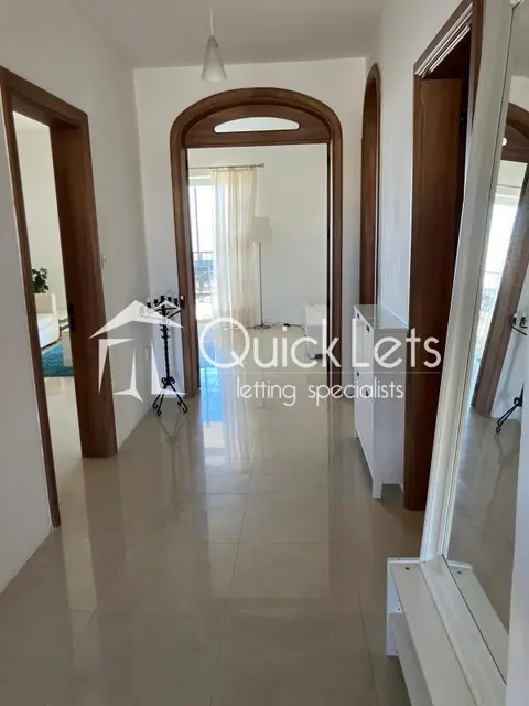 2 bedroom Penthouse to rent in St. Julians