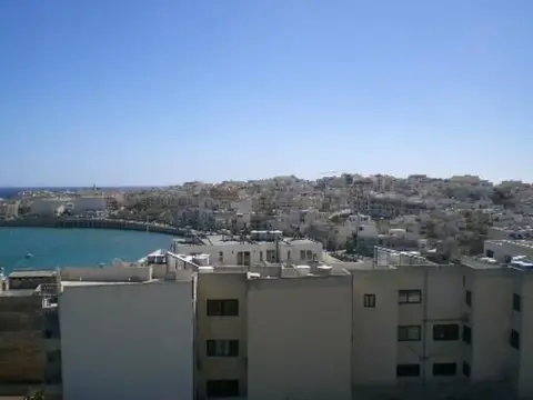 3 bedroom Penthouse to rent in Marsascala