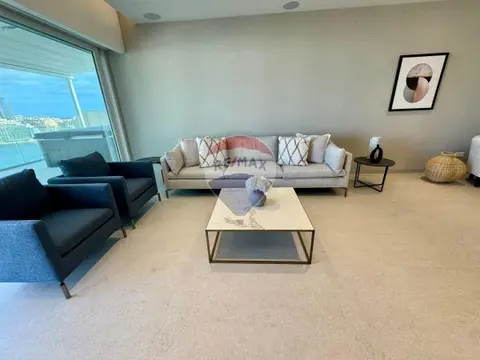 3 bedroom Penthouse to rent in Sliema