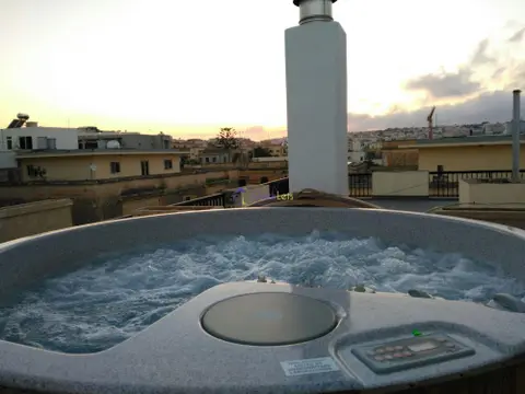 3 bedroom Maisonette to rent in Ta' Xbiex
