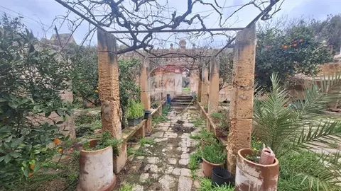 4 bedroom House of Character for sale in Tarxien