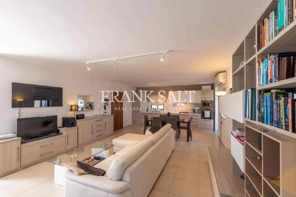 Xghajra, Finished Duplex Penthouse