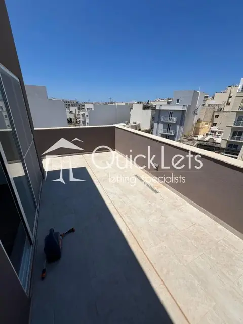 1 bedroom Penthouse to rent in Gzira