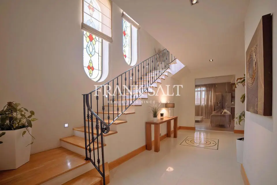 Tal-Ibrag, Furnished Semi-detached Villa